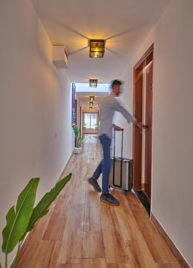 Poshtel Vns Apartamento Varanasi Exterior foto